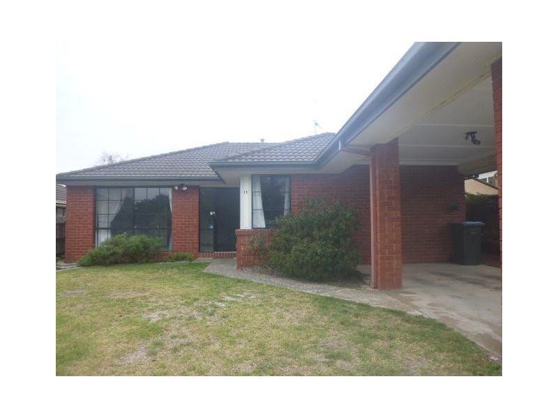 15 Artists Crescent, Narre Warren South VIC 3805