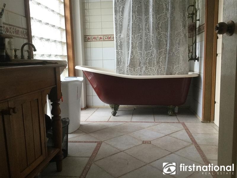 16 Spring Circuit, Pakenham VIC 3810