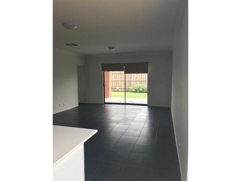 9 Manhattan Drive, Officer VIC 3809