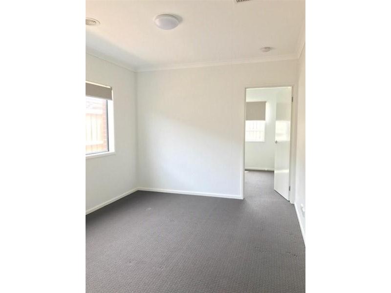 9 Manhattan Drive, Officer VIC 3809