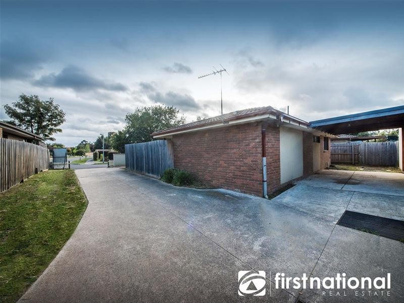 1/13 Nandina Road, Narre Warren VIC 3805