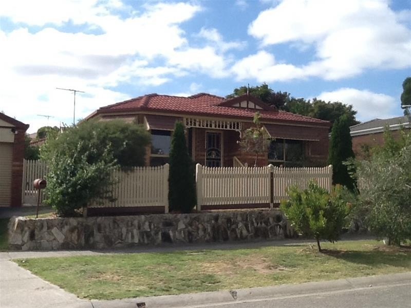 9 Tally Court, Berwick VIC 3806