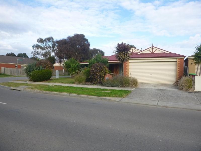 1 Grand Arch Way, Berwick VIC 3806