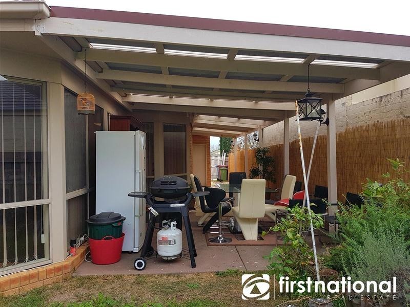 6 Demint Walk, Narre Warren South VIC 3805