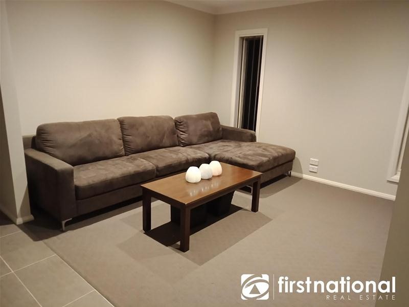 37 Moore Mews, Pakenham VIC 3810