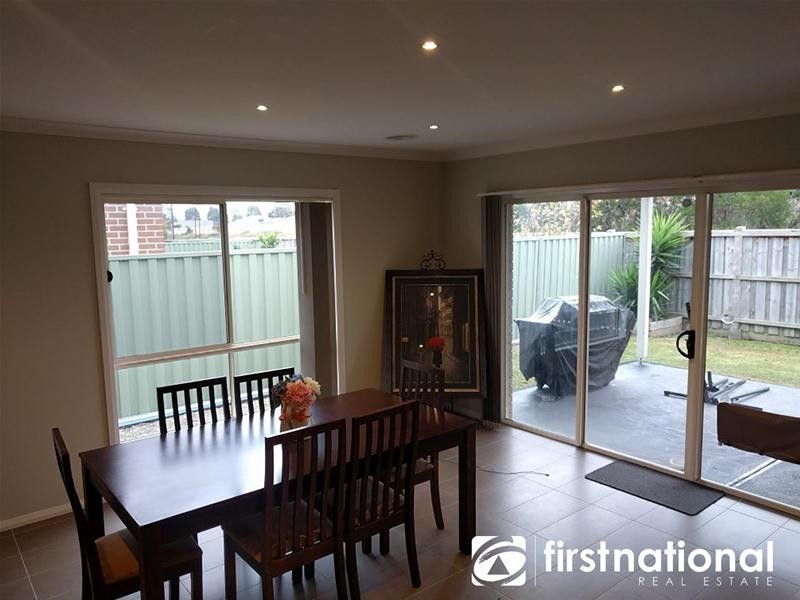 37 Moore Mews, Pakenham VIC 3810