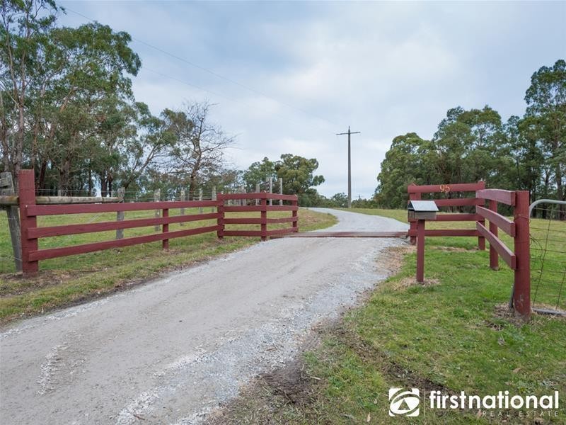 95 Bimbimbie Drive, Dewhurst VIC 3808