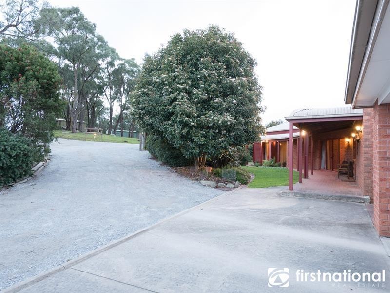 95 Bimbimbie Drive, Dewhurst VIC 3808