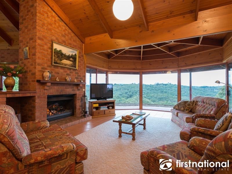 95 Bimbimbie Drive, Dewhurst VIC 3808