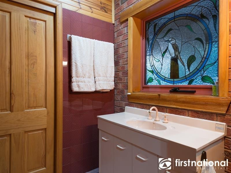 95 Bimbimbie Drive, Dewhurst VIC 3808