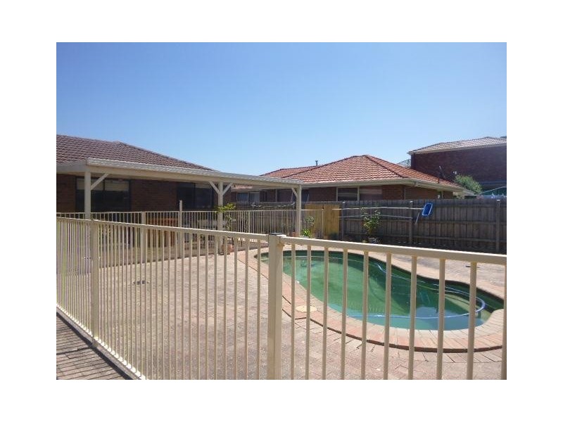 24 Glenburn Drive, Hallam VIC 3803