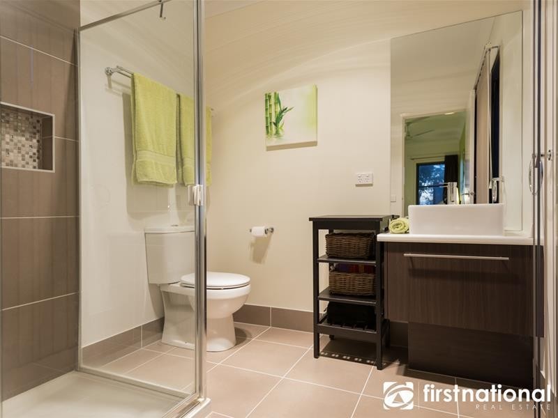 30 Waterside Drive, Pakenham VIC 3810