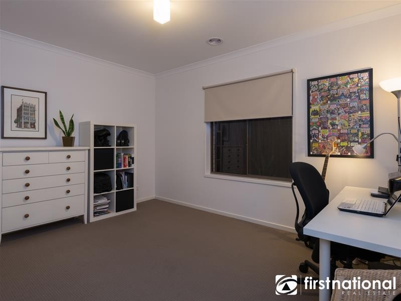 30 Waterside Drive, Pakenham VIC 3810