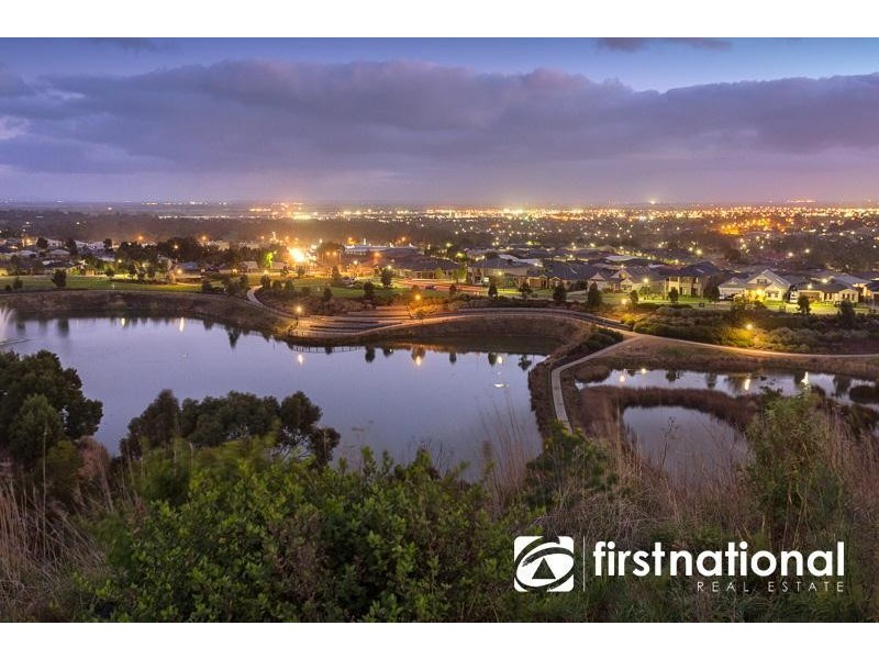 30 Waterside Drive, Pakenham VIC 3810