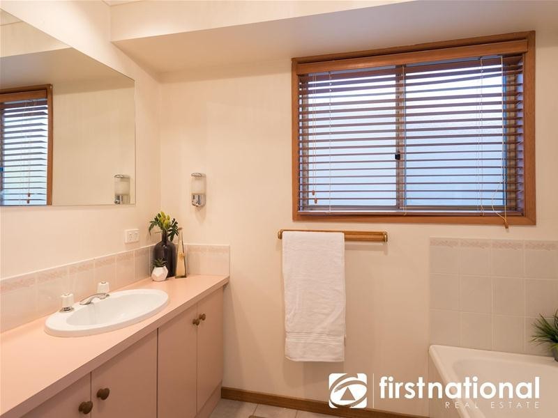 24 Balmain  Drive, Berwick VIC 3806