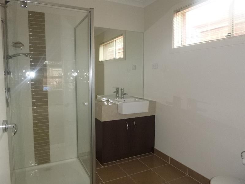 3 Cranbrook Circuit, Officer VIC 3809