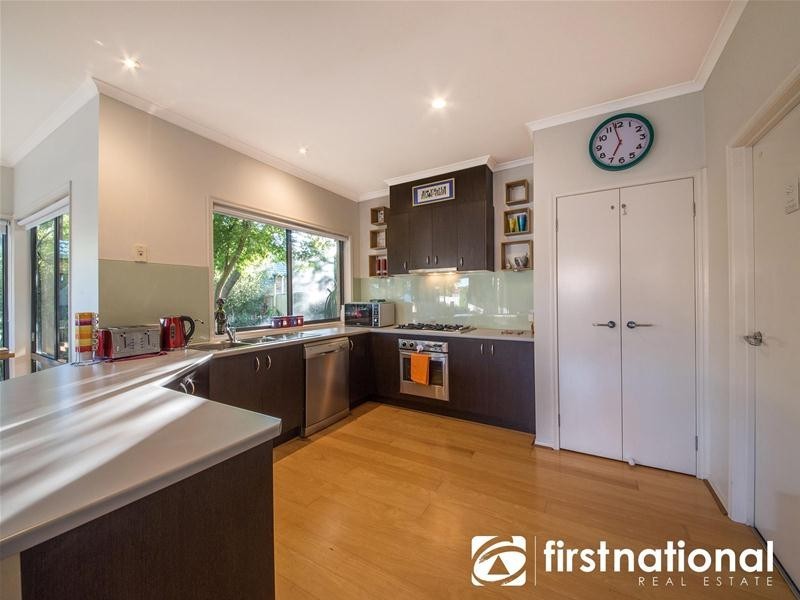 24 Flinders Chase, Pakenham VIC 3810