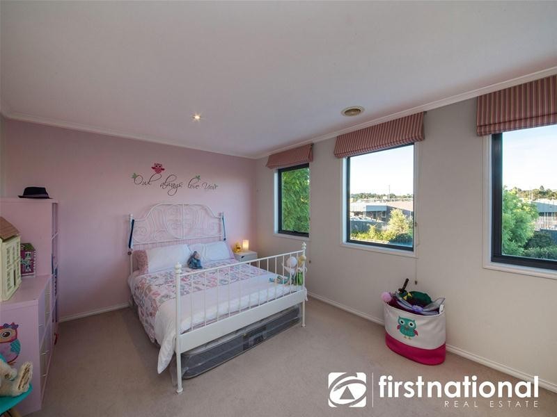 24 Flinders Chase, Pakenham VIC 3810