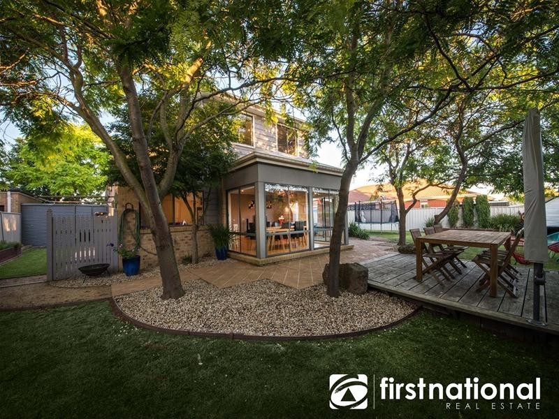 24 Flinders Chase, Pakenham VIC 3810