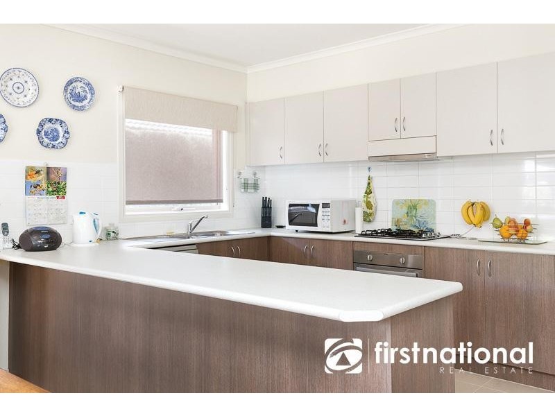 1 27-29 Rogers Street, Pakenham VIC 3810