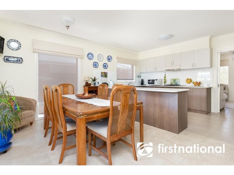 1 27-29 Rogers Street, Pakenham VIC 3810