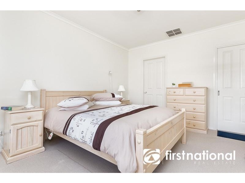 1 27-29 Rogers Street, Pakenham VIC 3810