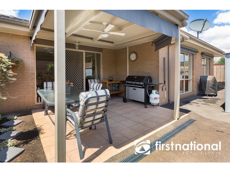1 27-29 Rogers Street, Pakenham VIC 3810