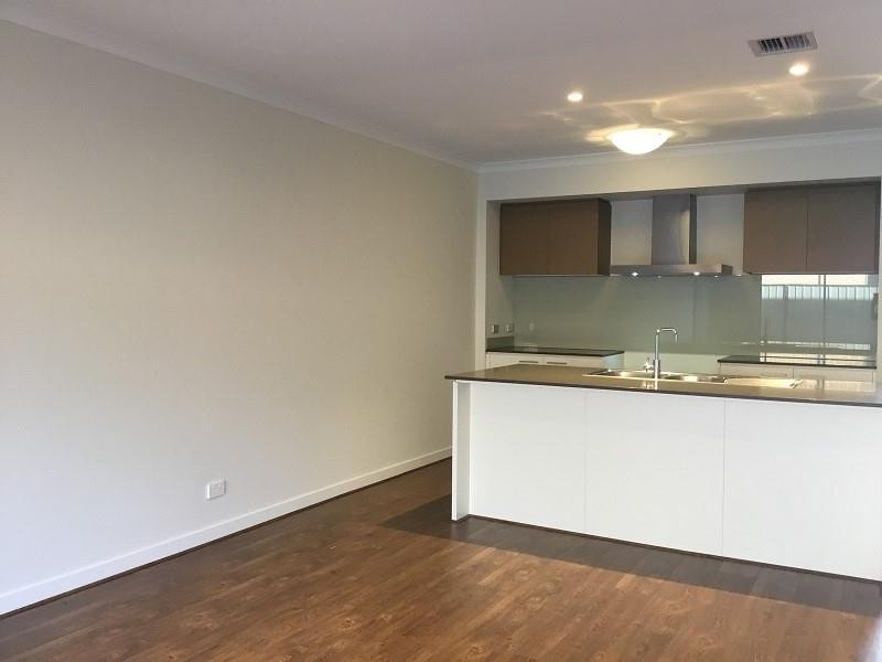 37 Bellario Circuit, Clyde North VIC 3978