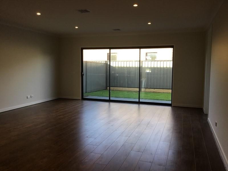 37 Bellario Circuit, Clyde North VIC 3978