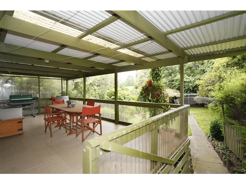 17 Harkaway Road, Berwick VIC 3806