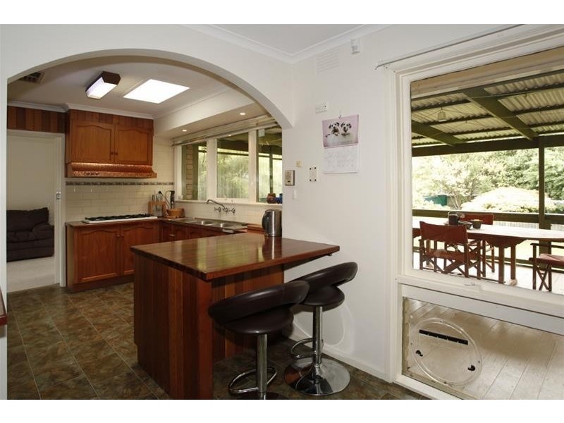 17 Harkaway Road, Berwick VIC 3806