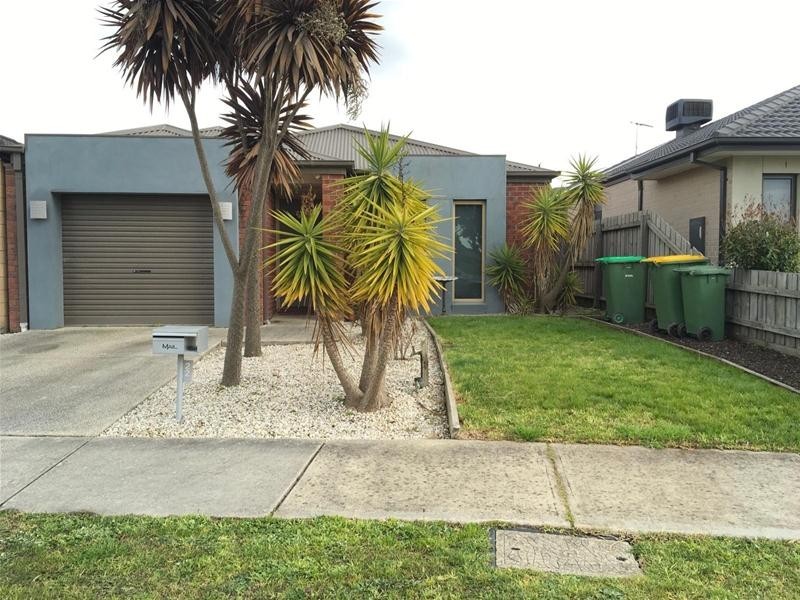 22 Hammerwood Green, Officer VIC 3809