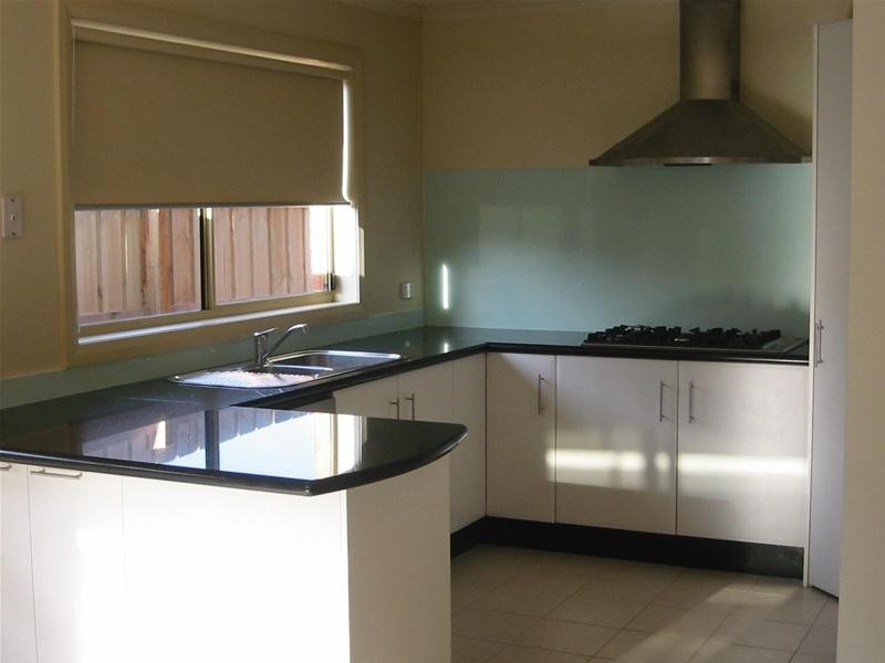 22 Hammerwood Green, Officer VIC 3809