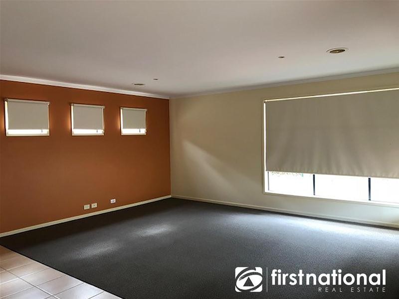 4 Latrobe Avenue, Pakenham VIC 3810