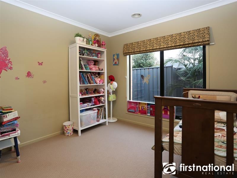 24 Perry Circuit, Cranbourne North VIC 3977