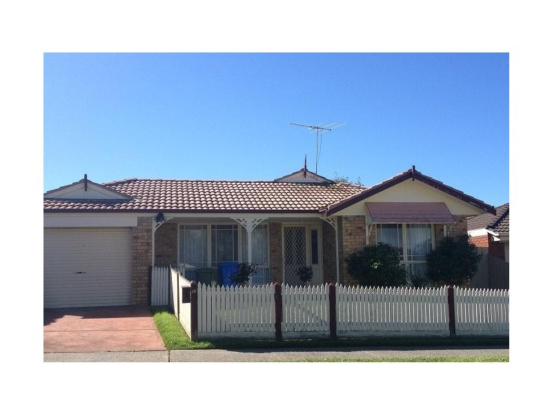 18 William Road, Berwick VIC 3806