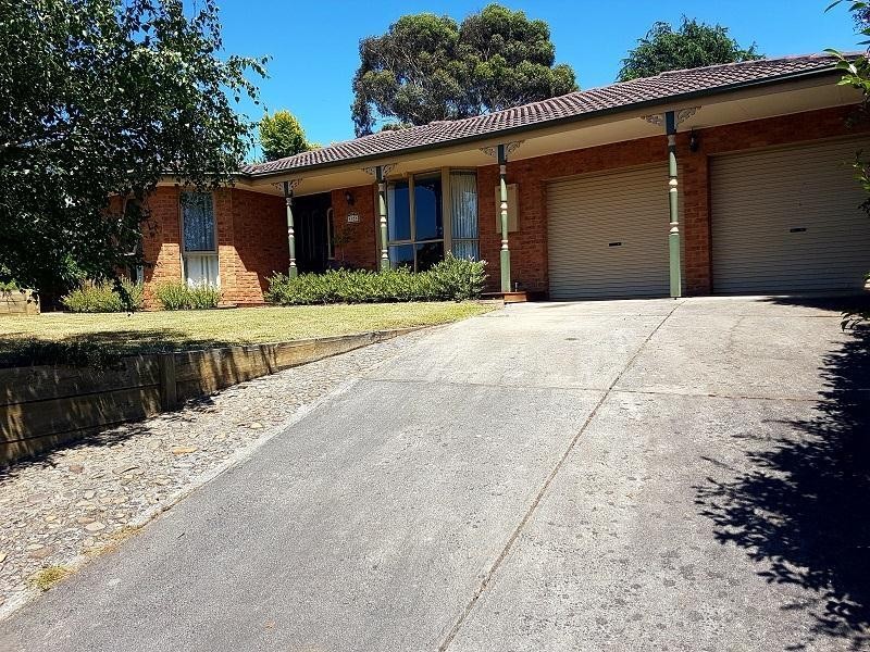 13 Howell Drive, Berwick VIC 3806