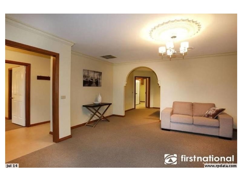 13 Howell Drive, Berwick VIC 3806