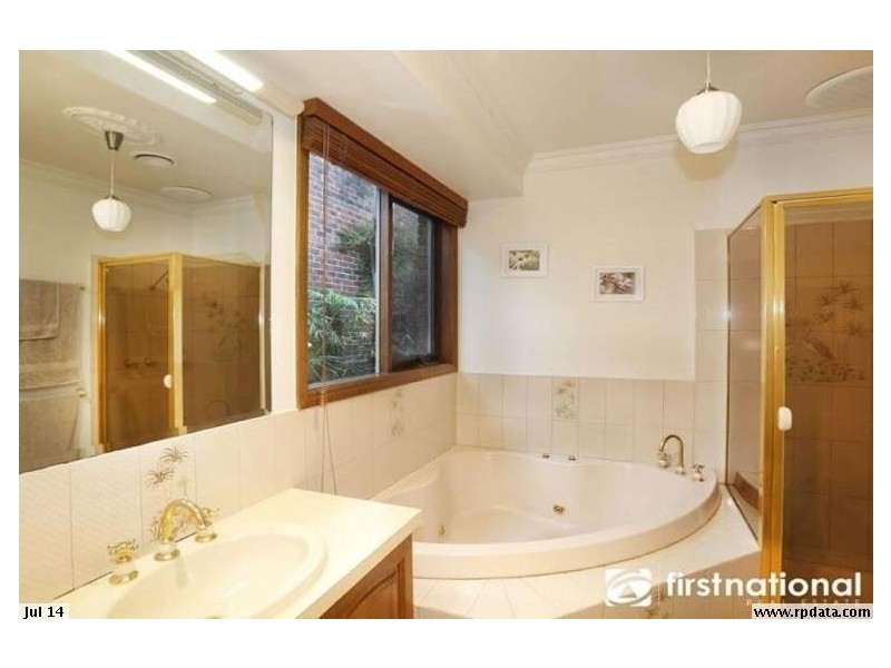 13 Howell Drive, Berwick VIC 3806