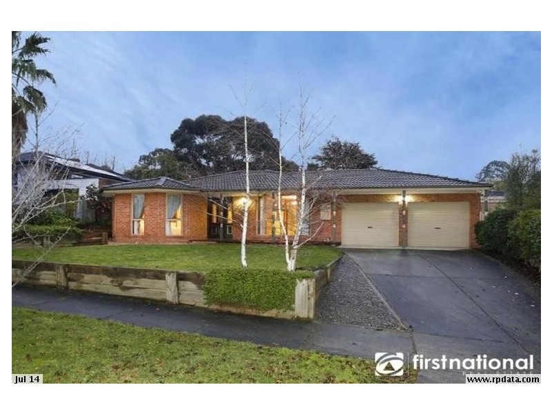 13 Howell Drive, Berwick VIC 3806