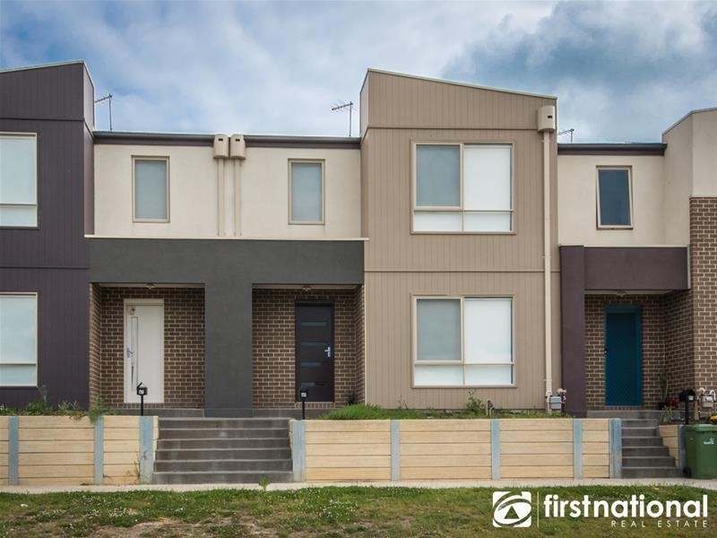 69 Atlantic Drive, Pakenham VIC 3810