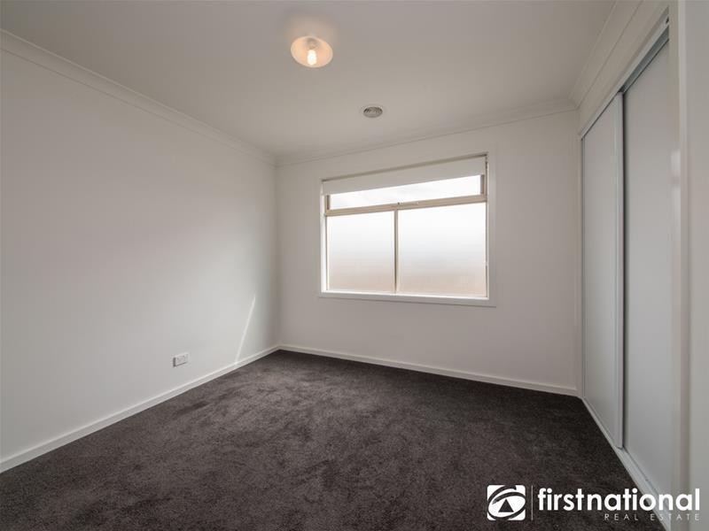 69 Atlantic Drive, Pakenham VIC 3810