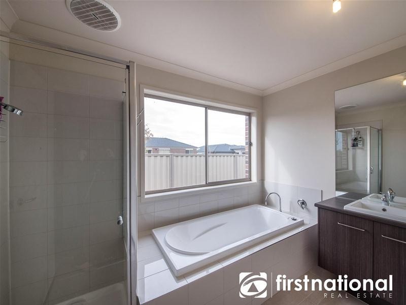 23 Victory Drive, Pakenham VIC 3810