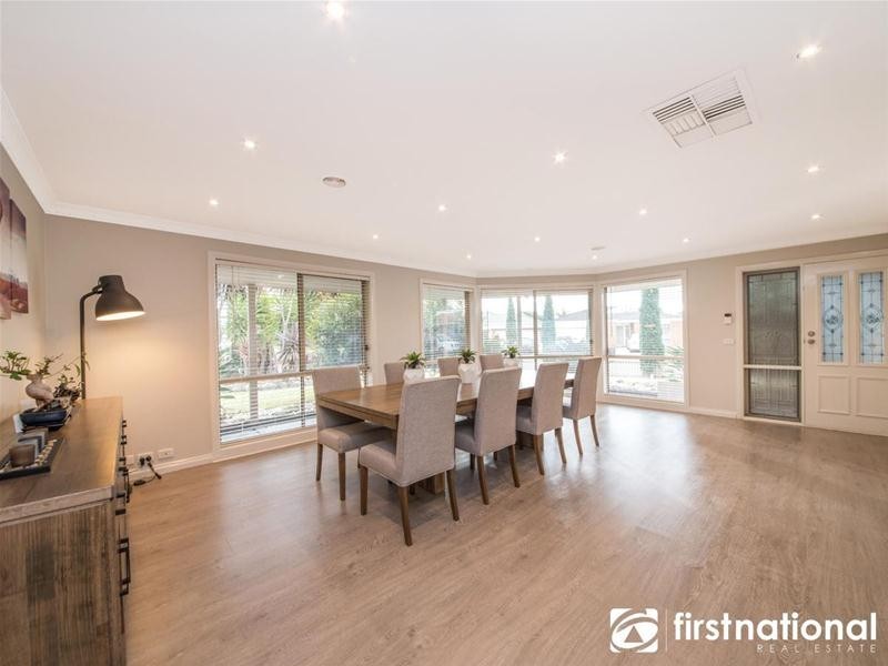 1 Manatoka Crescent, Hampton Park VIC 3976