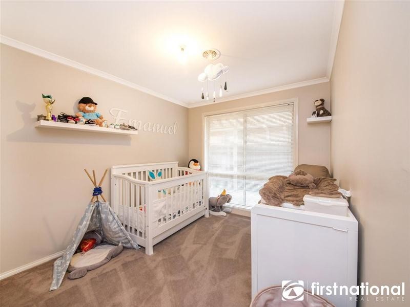 1 Manatoka Crescent, Hampton Park VIC 3976