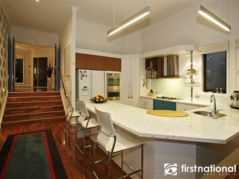 9 Natren Court, Berwick VIC 3806