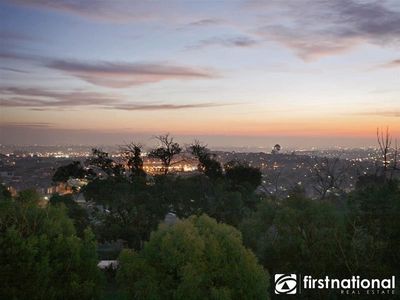 9 Natren Court, Berwick VIC 3806