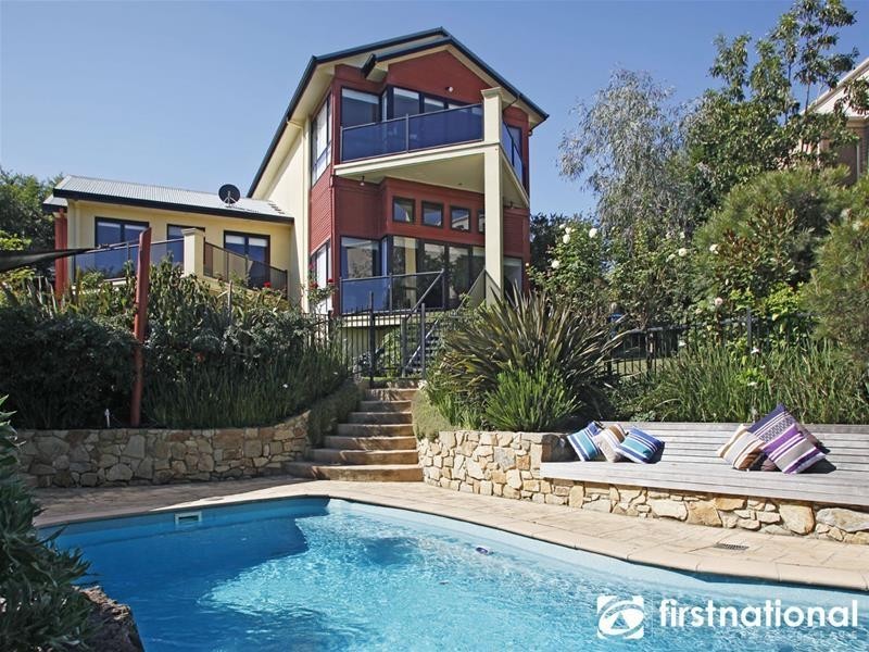 9 Natren Court, Berwick VIC 3806