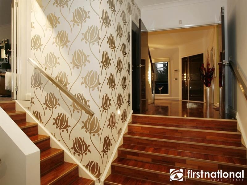 9 Natren Court, Berwick VIC 3806