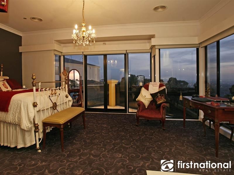 9 Natren Court, Berwick VIC 3806